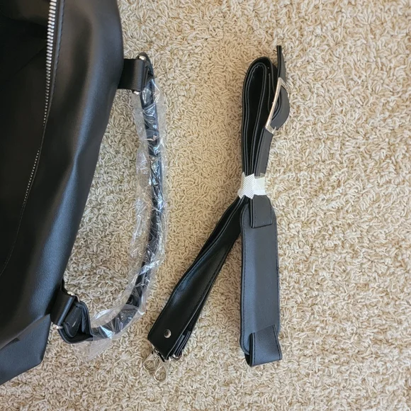 Michel Germain Vegan Leather Weekend Duffle Bag NWT - Picture 10 of 11